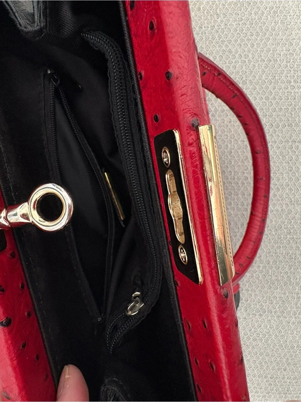 Vintage Y2K Giada Pelle Red and Black Structured Ostrich-Texture